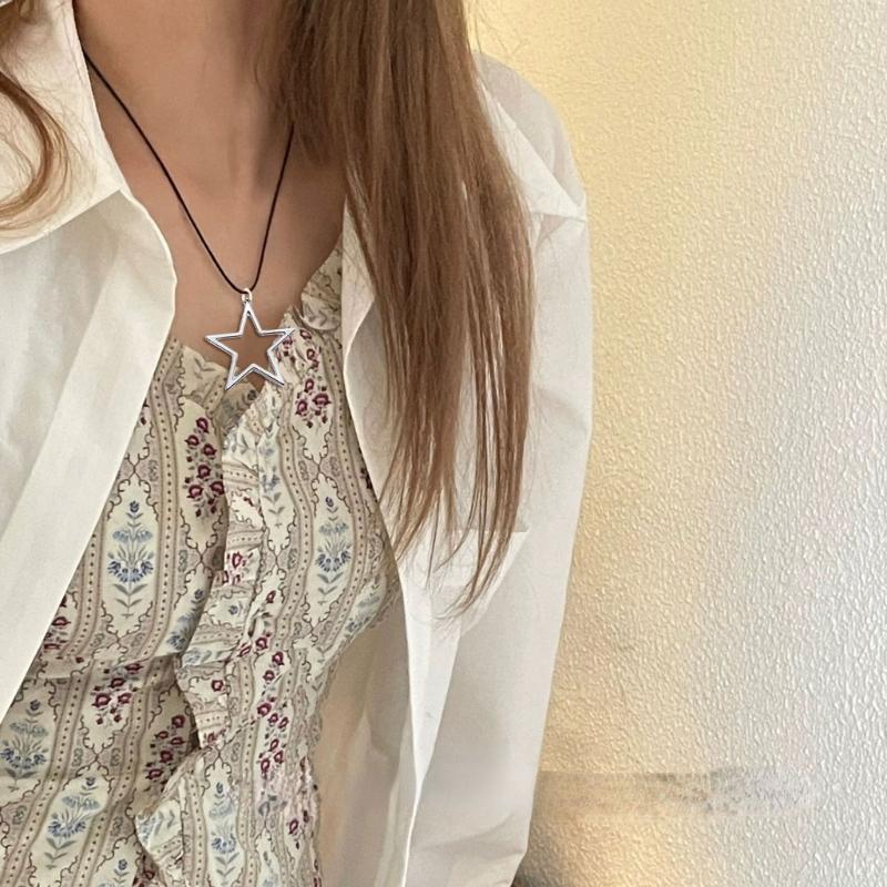 Hollow Star Pendant Necklace Sweet Cool Clavicle Chain Charm Necklace Jewelry