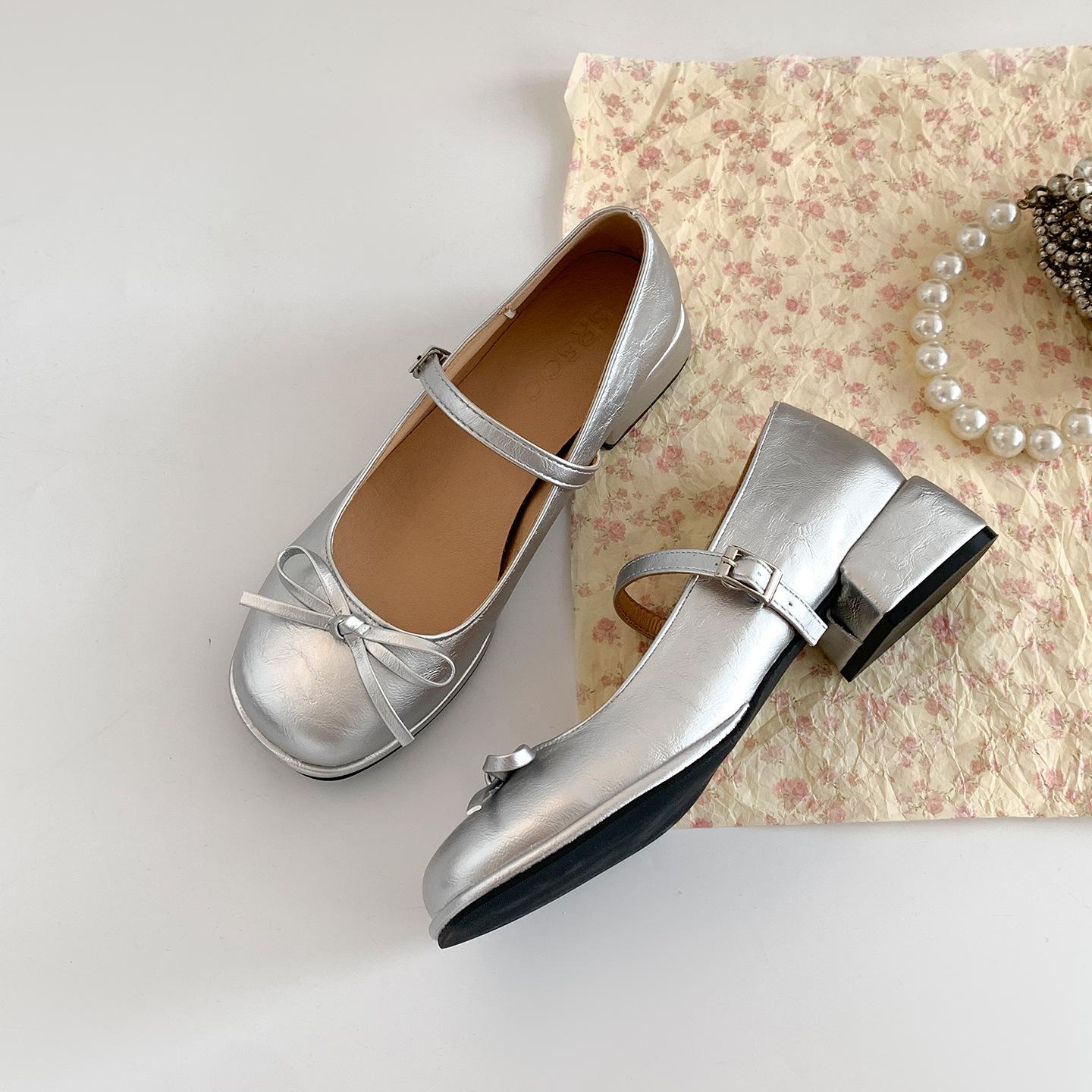 

Красные французские туфли с круглым носком, на толстом высоком каблуке, с мелким вырезом, одинарные, женские, лето 2025, новые, универсальные туфли Мэри Джейн для ношения с юбкой, увеличивающие рост 40 серебряный