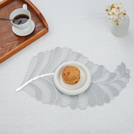 Table Placemat Irregular Hollow Leaf Shape Japanese Style Non-slip Waterproof Heat Insulation PVC Dishwasher Safe Dining Mat Kitchen Supplies