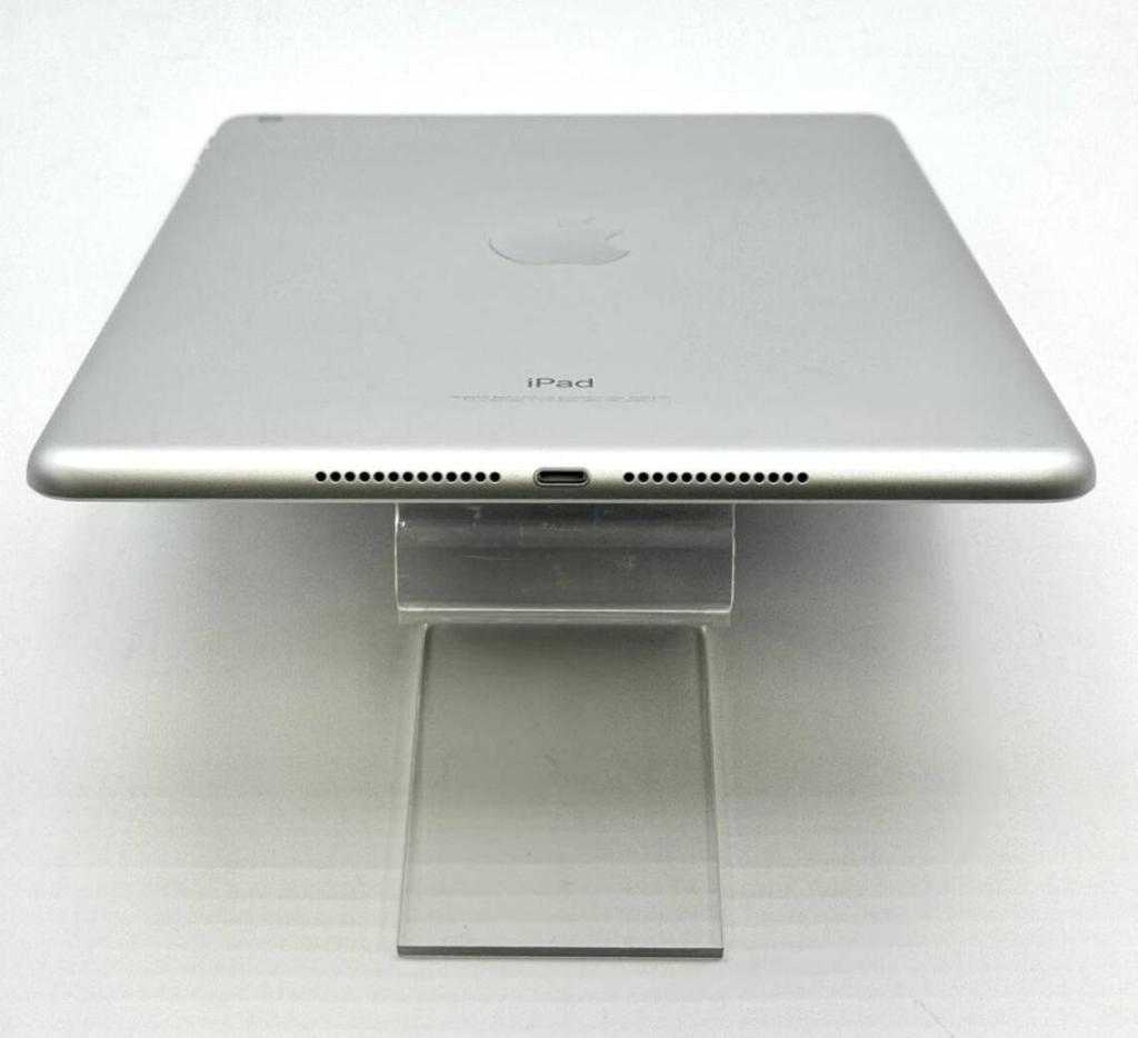 Apple Apple iPad A1822 32GB Silver Wi-Fi model A1822 iPad used