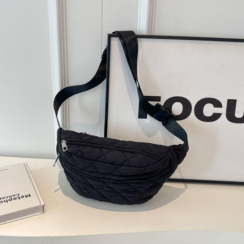 Large Capacity Rhombus Versatile Breast Bag 2025 New Puff Ladies Fanny Pack Textured Shoulder Crossbody Bag