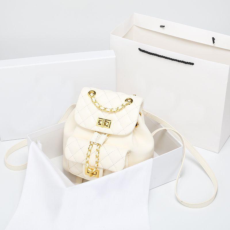 

Mount Kates Genuine Leather Quilted Backpack Female 2024 New Arrival Spring Fancy Fashion Small Chain Backpack White Square lock