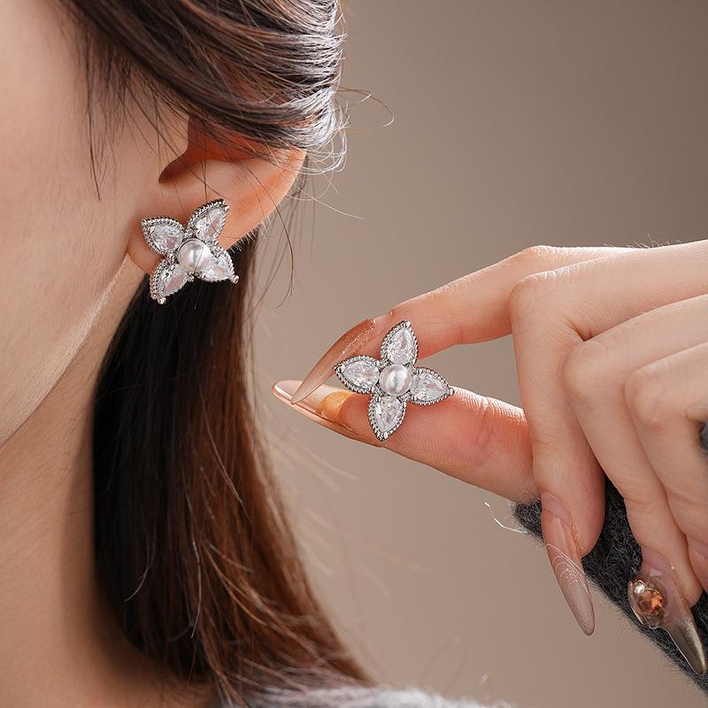 

Серьги-кисточки «Серебряная игла» - Модные длинные висячие серьги в изысканном стиле