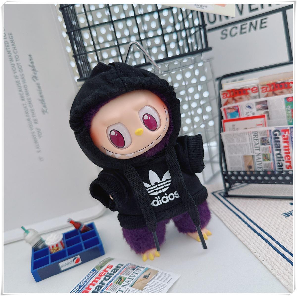 

Комплект одежды для куклы Лабубу 17 см: Модные толстовки с капюшоном (Белый, Черный, Синий) для 10-сантиметровых хлопковых кукол Small Doll Outfit (Doll Not Included)