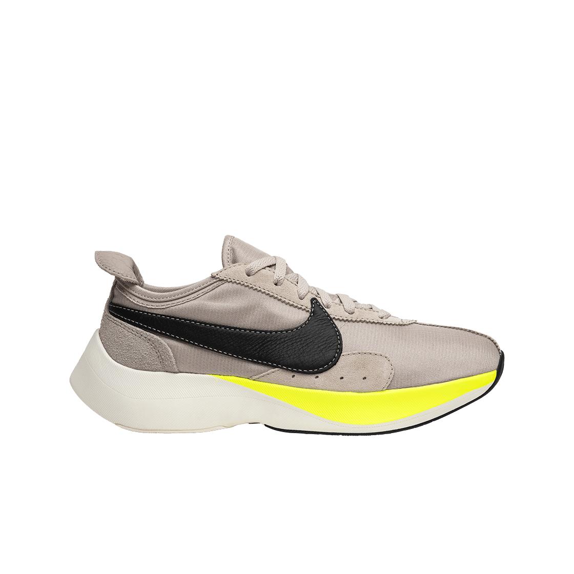 

Nike Moon Racer String 290