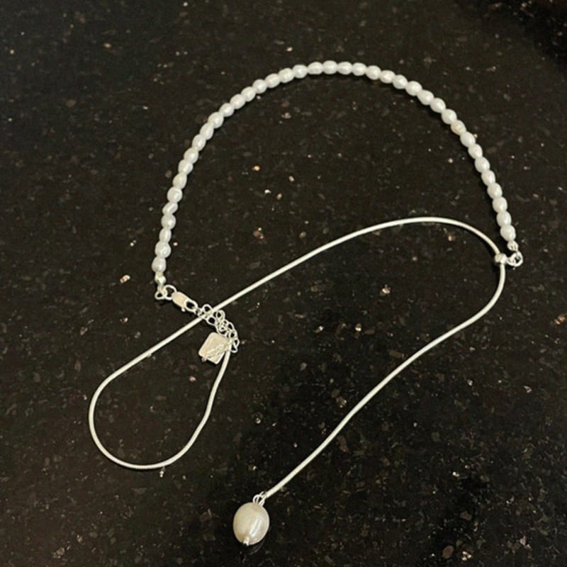 MARQUEMENT [Exclusive] Pearl Slide Drop Necklace