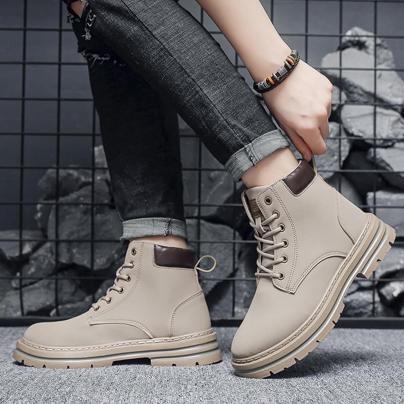 Men's High Top Boots Are Fashionable and Versatile Easy To Match with Men's Camping Shoes and Men's Outdoor Travel Shoes