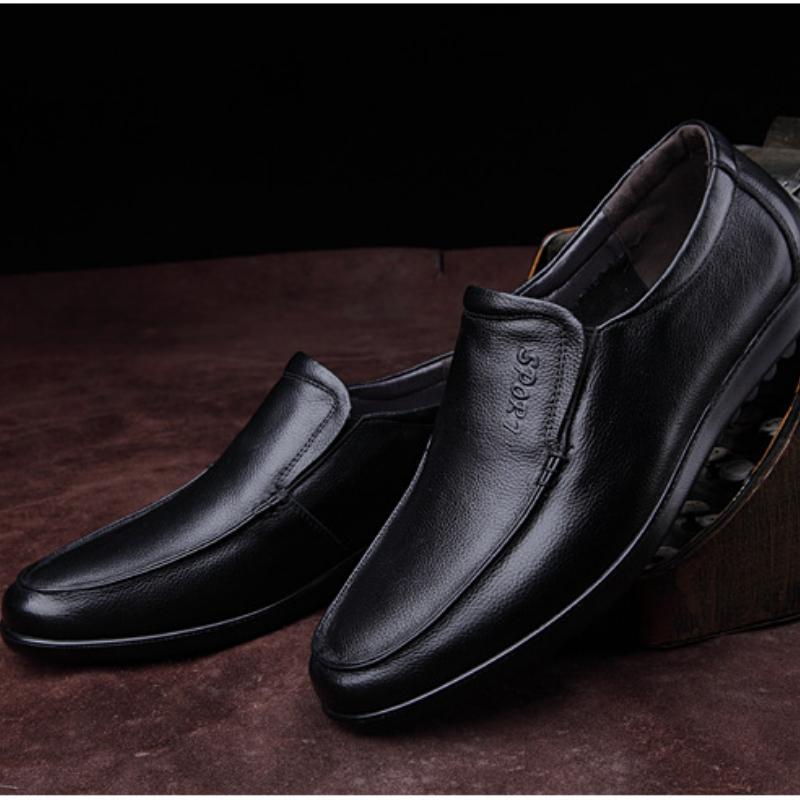 New Designer Cow Leather Loafers for Men Fashion Soft-soled Men's Driving Shoes Autumn Winter Solid Color Casual Shoes Male