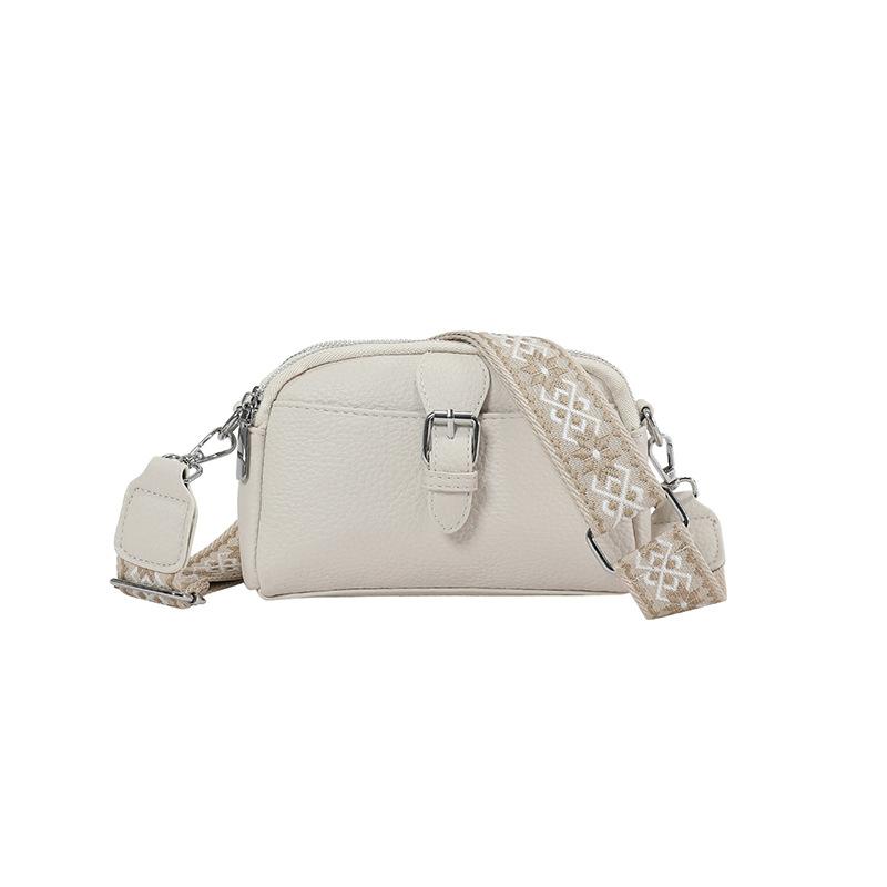 Módní jaro 2025 Všestranná malá taška pro dojíždění Dámská jednobarevná Prémiová texturovaná dámská taška přes rameno Sedlová taška na jedno rameno