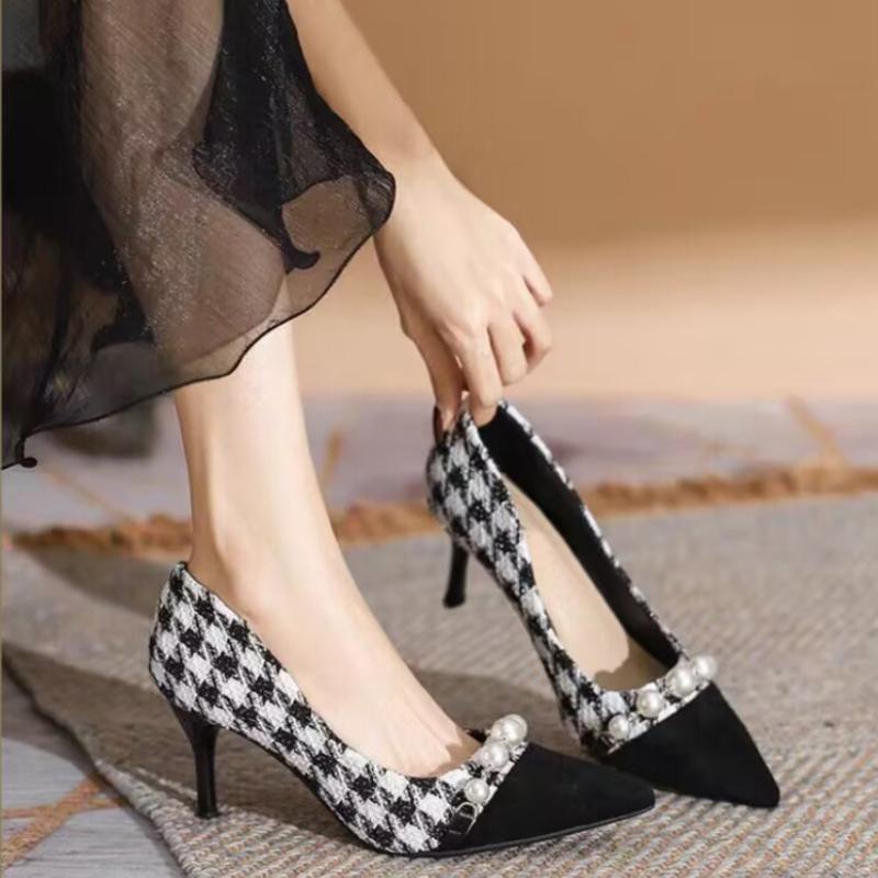 2024 Spring New Pearl Inlaid Professional Color Matching Design Sense Daily Work Shoes Temperament Celebrity Slim Heel Shoes