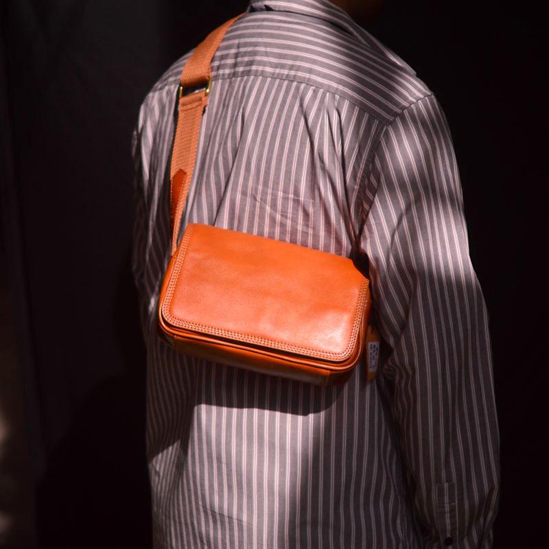 

Мужская модная мини-сумка кроссбоди на плечо из натуральной кожи жёлтый/закат