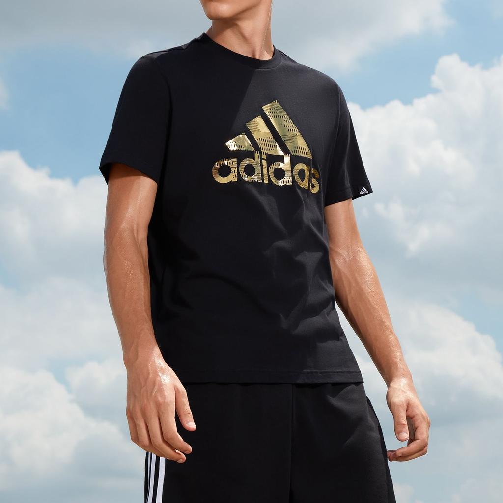 adidas T-shirt da uomo con scollo rotondo, vestibilità dritta moderata GV2913