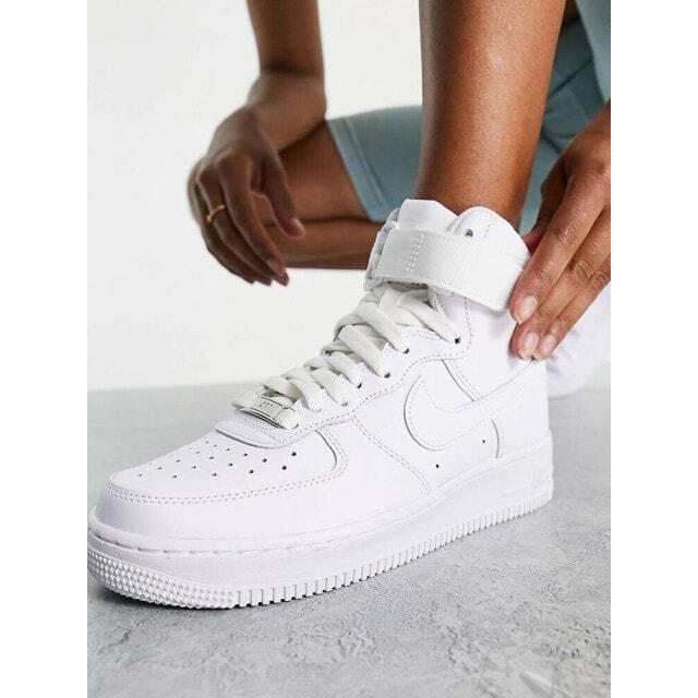 

Белые кроссовки Nike Air Force 1 High тройного белого цвета