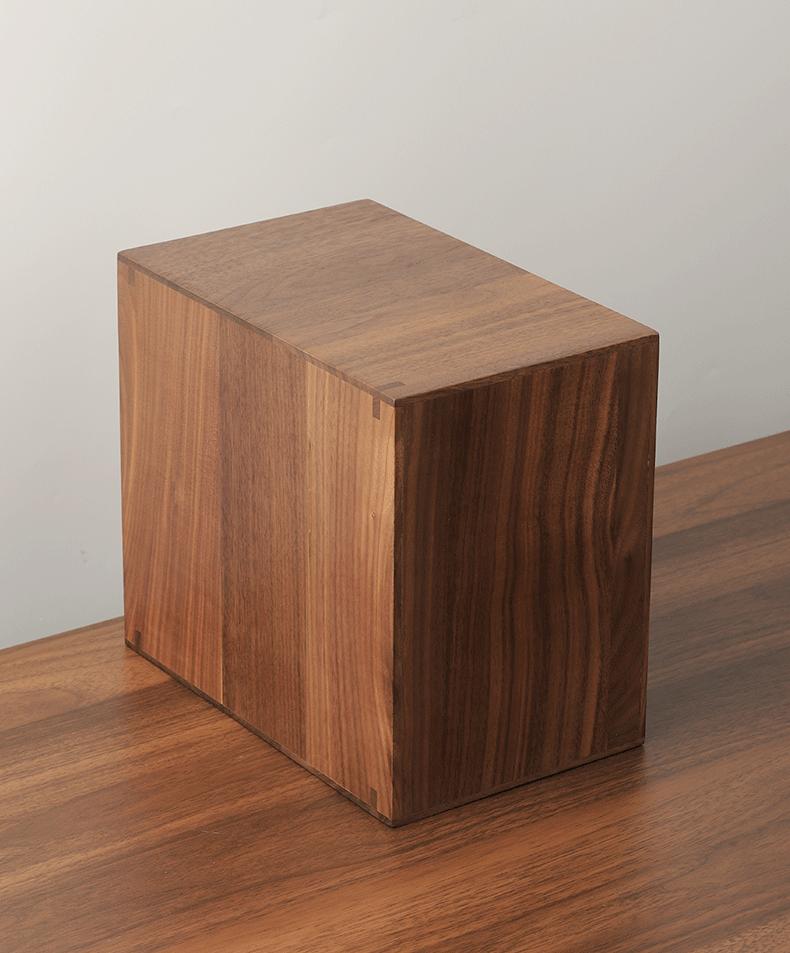 Walnut wood drawer-style small box desktop coffee table, retro storage box for storing solid wood ornaments
