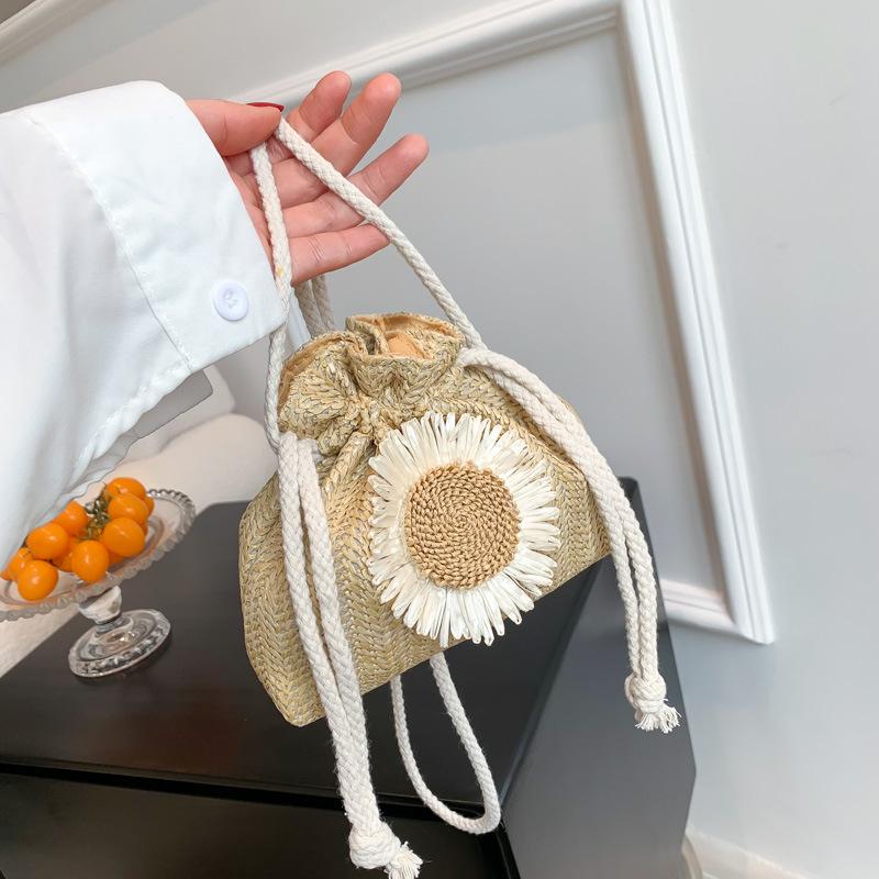 Summer Straw Beach Women's Bag 2025 New Trendy Fashion Woven Bag Girl Versatile Casual Woven Bag