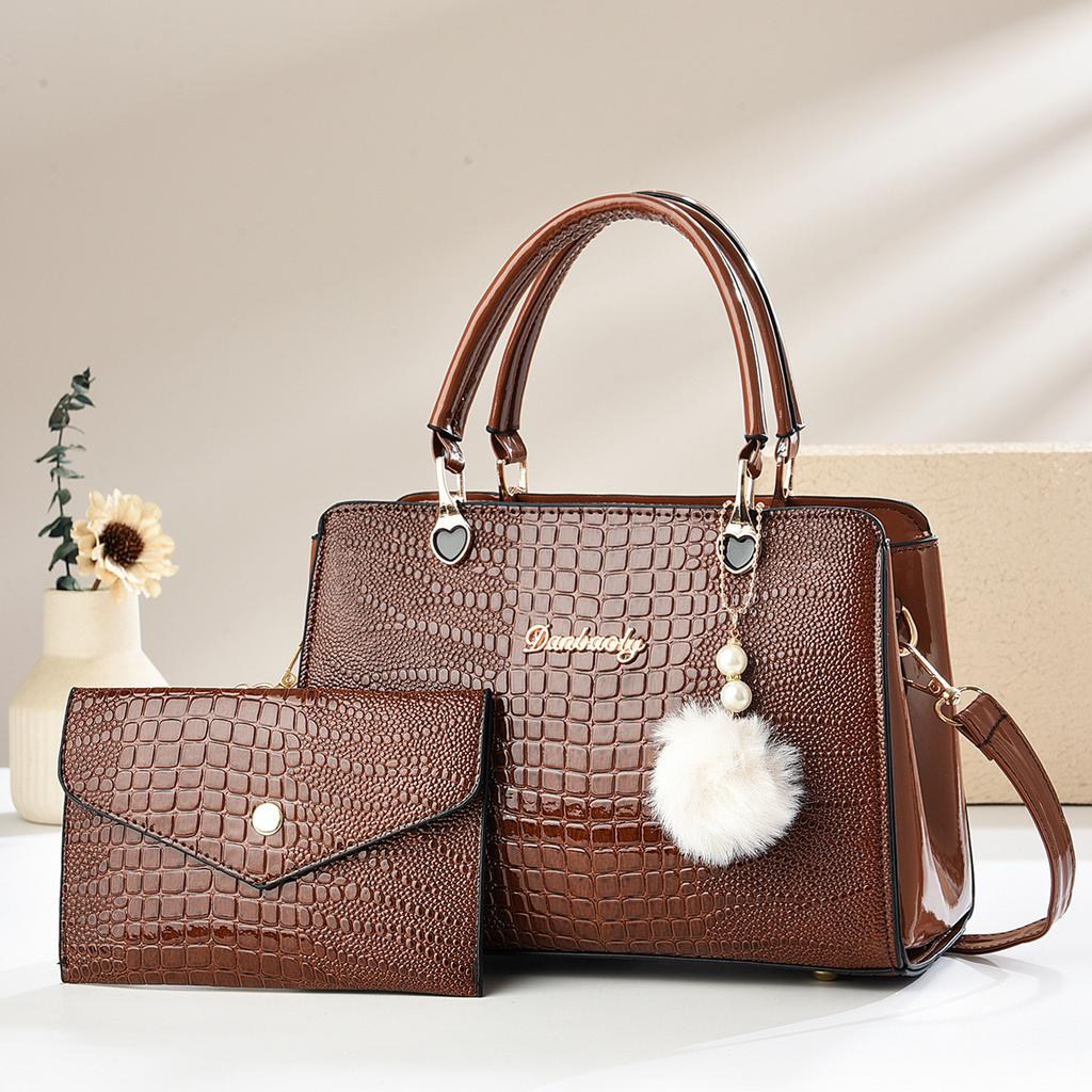 Versatile Fashionable Luxury Shoulder Bag Crossbody Bag for Commuting PU Material Casual Tote Bag Women's Luxury Handbag