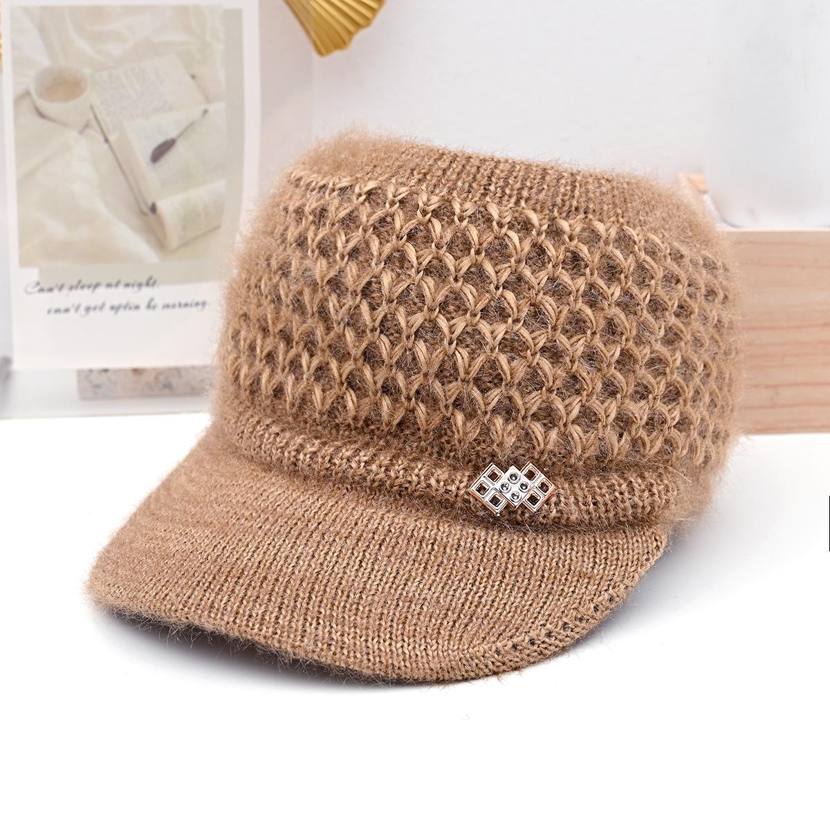 

Autumn and winter women s ear protectors, fleece thermal hat, duck tongue, empty top, ponytail wool hat, cycling cold-proof knitted hat Fleece has high elasticity.