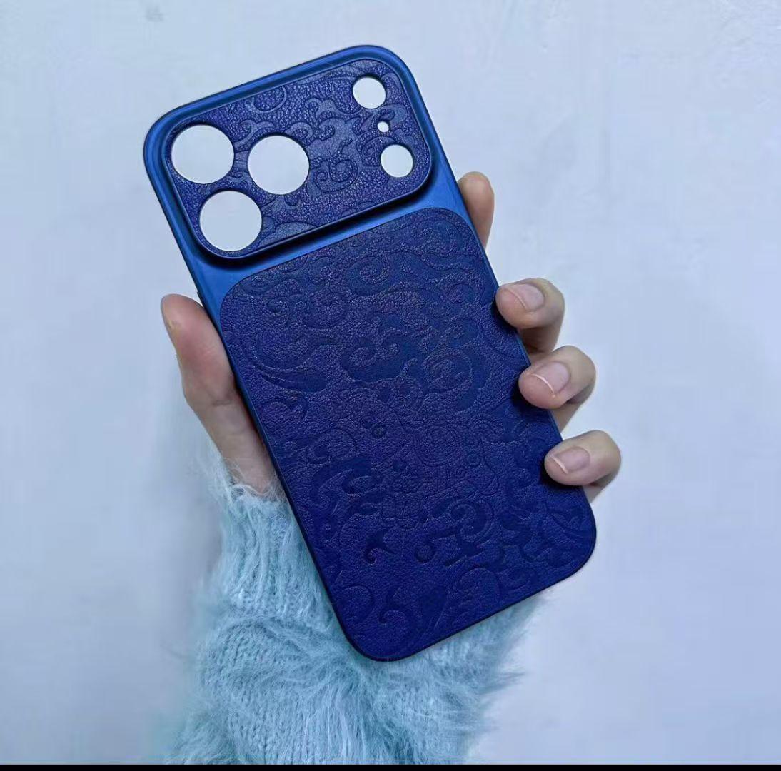 

Coming Soon: Dragon Pattern iPhone 17 Pro Max Case - Large Window, Drop-Proof Leather Design 16 Pro Max темно-синий