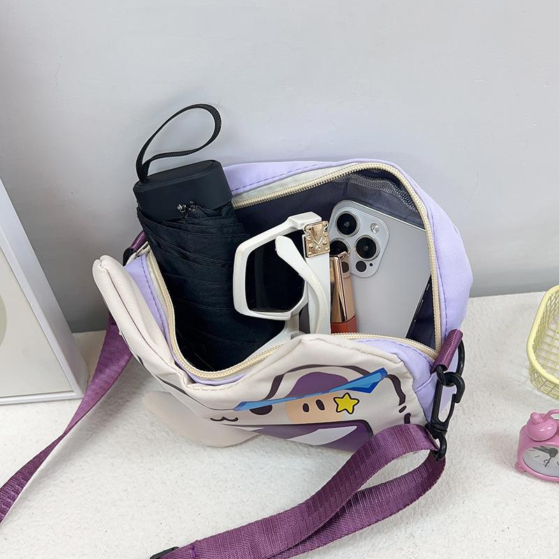 Cute shoulder bag, new casual and lightweight girl messenger bag, student travel shoulder bag, mobile phone bag.