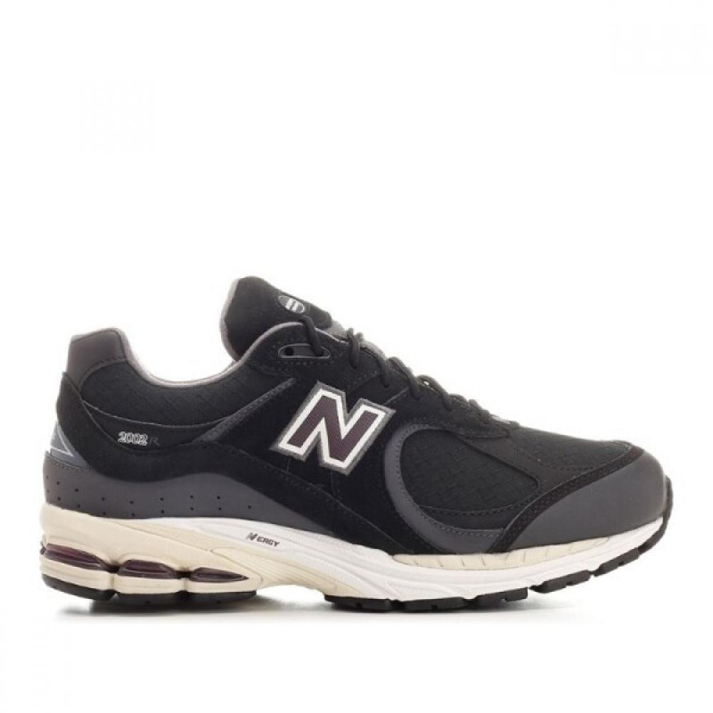 New Balance Suede Gore Tex Sneakers M2002rxt
