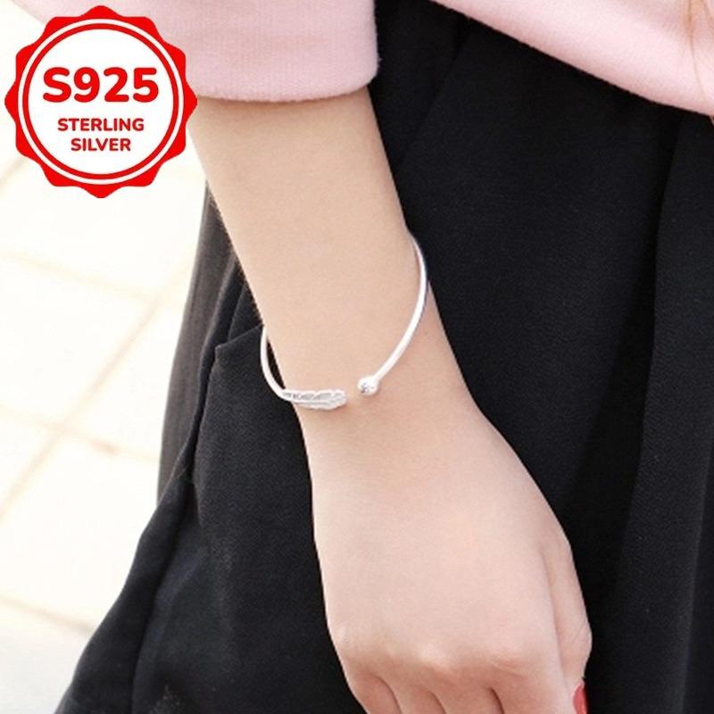 Silver Minimalist Elegant Feather Bracelet, Exquisite, Simple, Nostalgic, Vintage, Personalized, Diverse, Very Suitable for Women