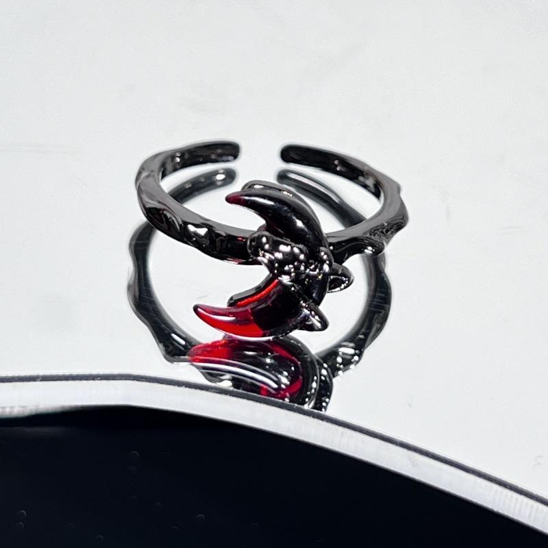 Dark Blood Red Crescent Rose Open Ring Sweet Cool Babes Venom Snake Niche High Sense Personality Ring Woman