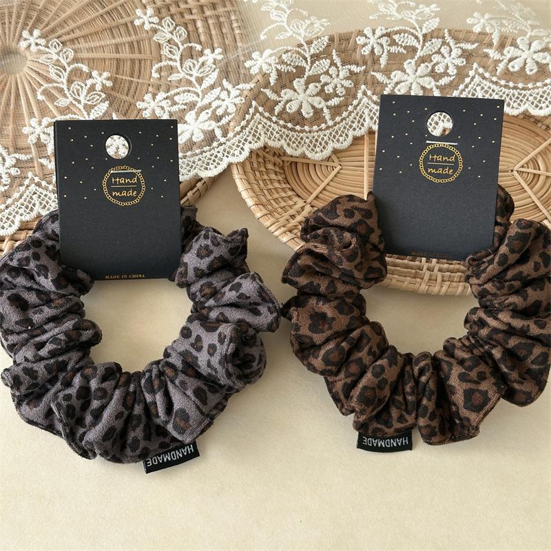 Trendy Leopard Print Scrunchies Aesthetic Hair Accessory for Women Fashion Ponytail Holder