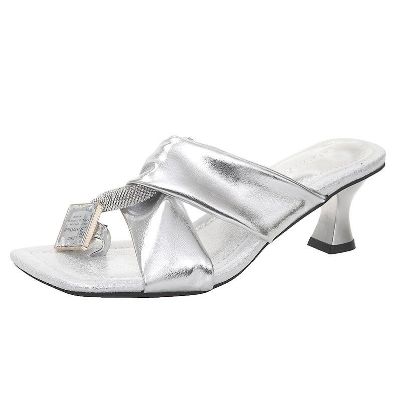 

French cool slippers women wear new rhinestone small fragrant transparent word with flat bottom slippers in summer 2025 35