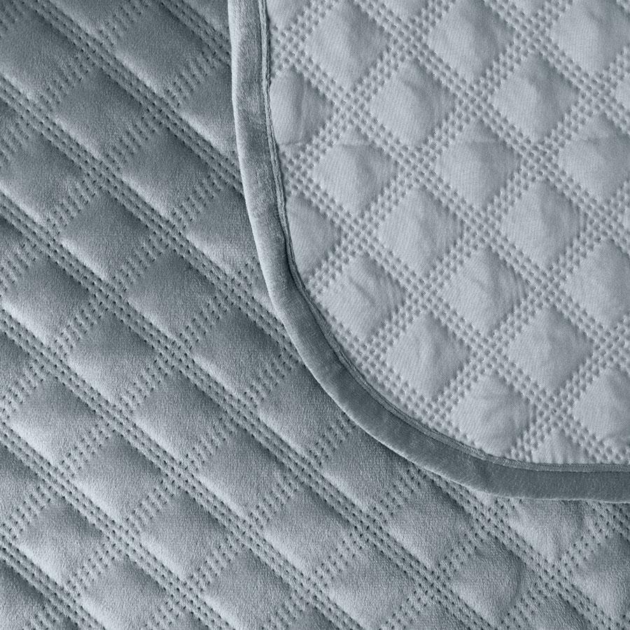 VELVI Bedspread 170x210cm - subdued blue with a geometric pattern