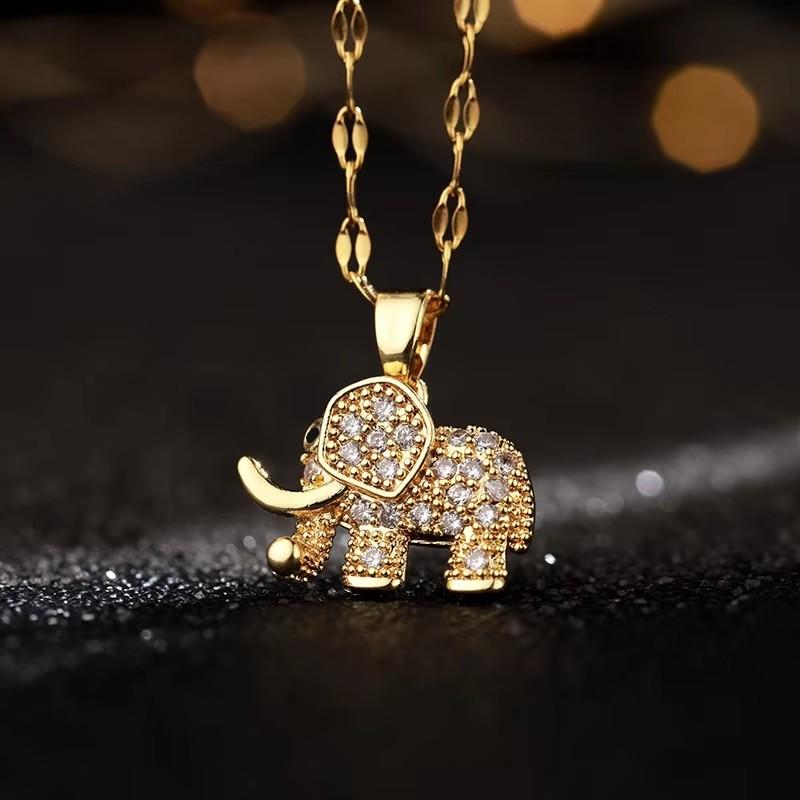 Retro Exquisite Elephant Stainless Steel Necklace Suitable For Summer Travel And Fashionable Zircon