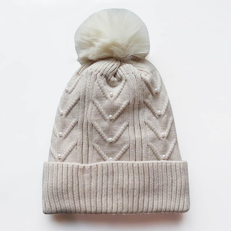 Autumn and Winter Women's Beanie with Studs and Beads, Fleece-lined and Thickened, for Outdoor Sports, Warm Knitted Hat, Pullover Ski Hat
