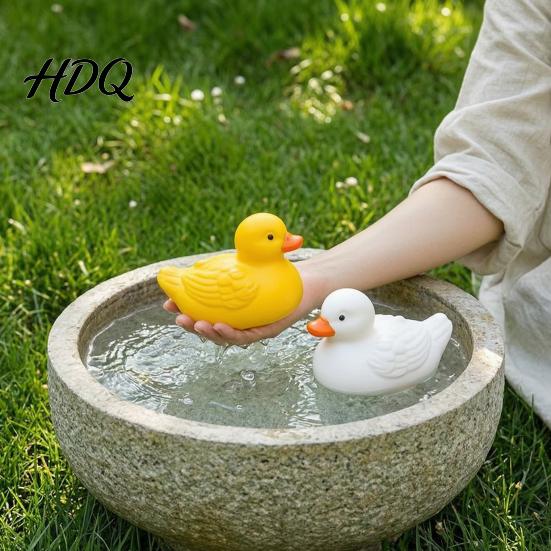 Landscaping Duck for Garden Pools Floating Resin Figurine Realistic Yellow Statue Simulation Animal Ornament Fish Tanks Outdoor Pond Garden Lawn,