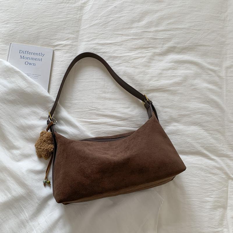 Retro Matte Niche Underarm Bag Women's 2025 Winter New Versatile Women's Bag Popular Messenger Bag Shoulder Tote Bag