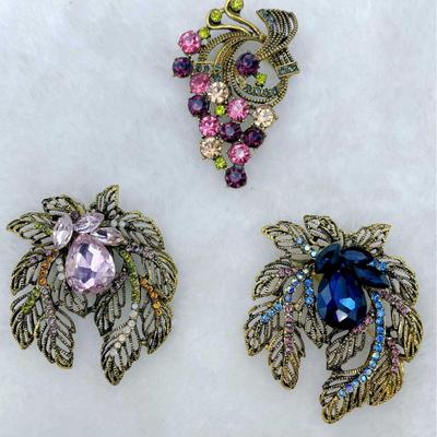 Elegante Spilla Floreale: Spilla Corsage Stile Europeo e Americano per Cappotto o Cardigan da Donna