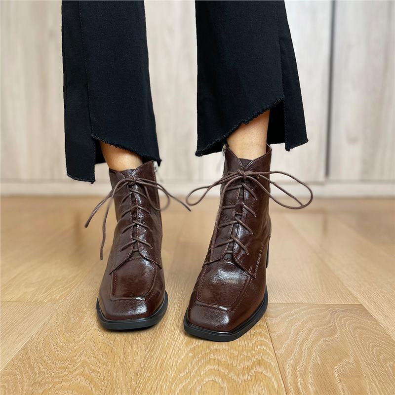 

Британские кожаные ботинки Мартин на высоком каблуке на шнуровке женские 2025 осень и зима новые универсальные квадратный носок толстый каблук тонкие короткие ботинки 40