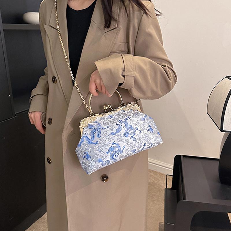 2025 Neue Muscheltasche im chinesischen Stil Kettentasche Nietenhandtasche Jahr des Drachen Aufdruck Damen Schultertasche Umhängetasche