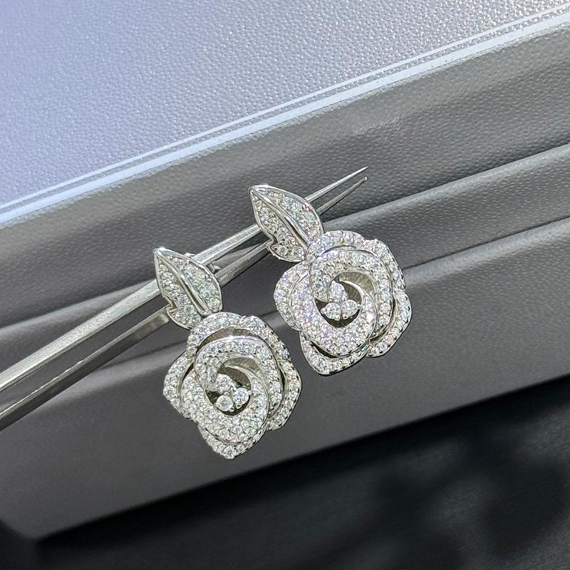 

Musla Design 925 Sterling Silver Romantic Rose Flower Earrings High Quality Fashion Brand Perfect Anniversary Gift for Ladies біле золото кольору