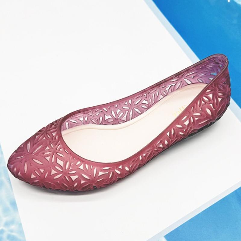 Fashion Transparent PVC Casual Jelly Shoes Women Comfortable Hollow Design Flat Sandals Women Summer Non-slip Pointed Toe Beach Sandals
