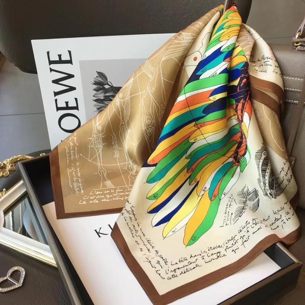 1PCS70 Square Scarf for Spring, Autumn, Winter, Paired with Shirt, Stylish Decoration, Neck Protection, Thin Scarf, High-end