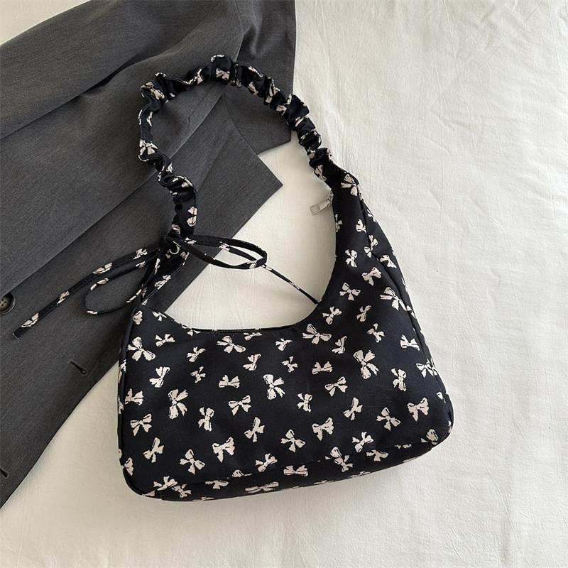 Stylish Black Casual Tote Bag For Women Large Capacity Perfect For Daily Use