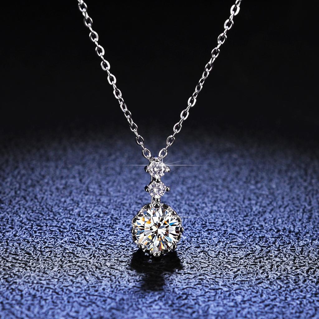 Tancise S925 Sterling Silver Moissanite Luxury Personality Pendant Necklace Women's Classic Tide Necklace Necklace Party Gift
