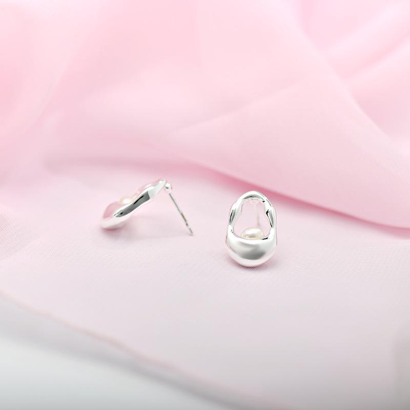 Retro Irregular Freshwater Pearl Stud Earrings with S925 Silver Needle - High-Grade and Versatile Design.