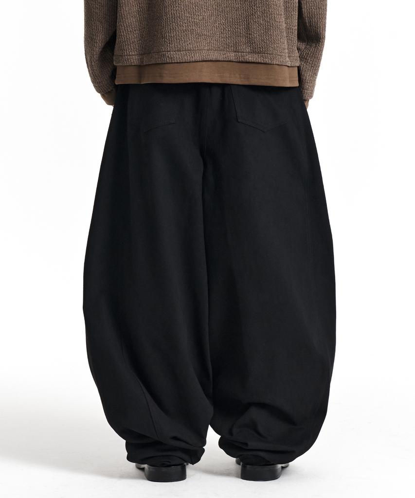 Gicheol Belted Volume Fit Cotton Pants (Black)