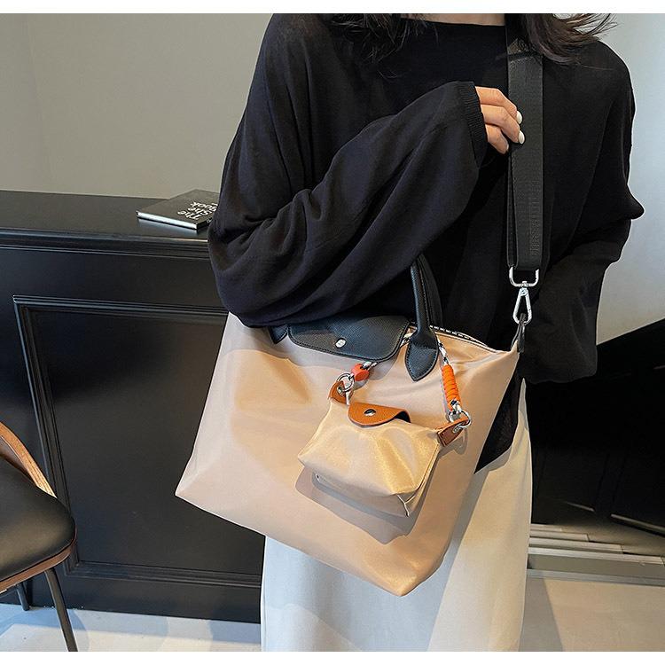 Women's Lightweight Versatile Tote: Trendy, Large Capacity Shoulder & Underarm Bag