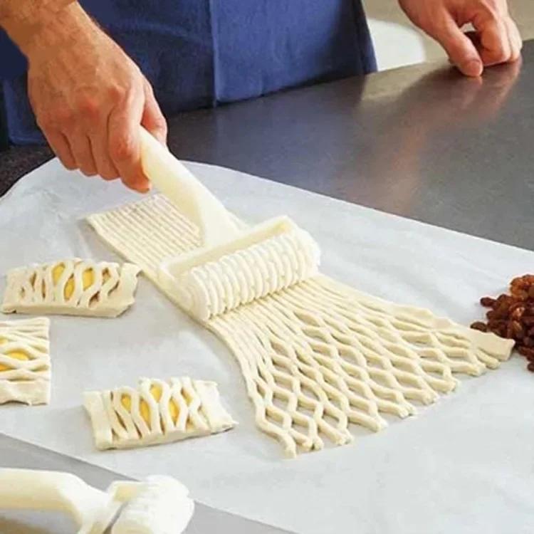 Plast Konditori Pizza Gallerrulle Skärare Bakverktyg Dra Nät Hjul Kniv för Deg Kaka Paj Köksredskap Bakverktyg