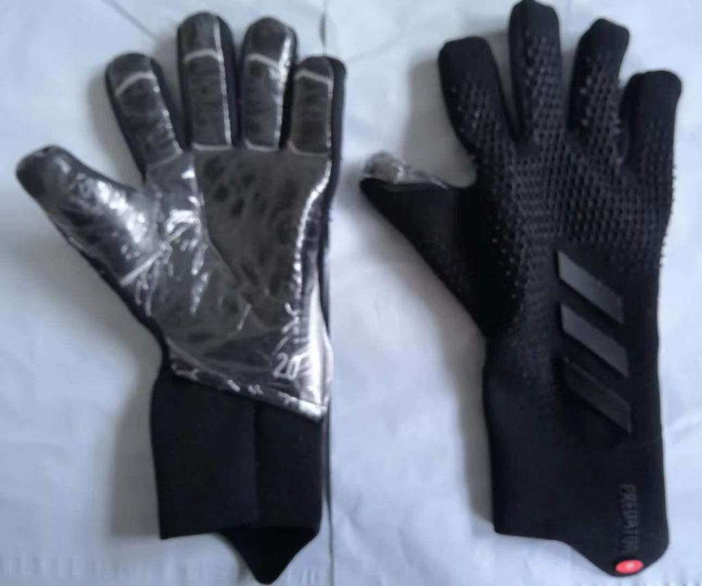 Children's 3mm Latex Football Goalkeeper Training Gloves