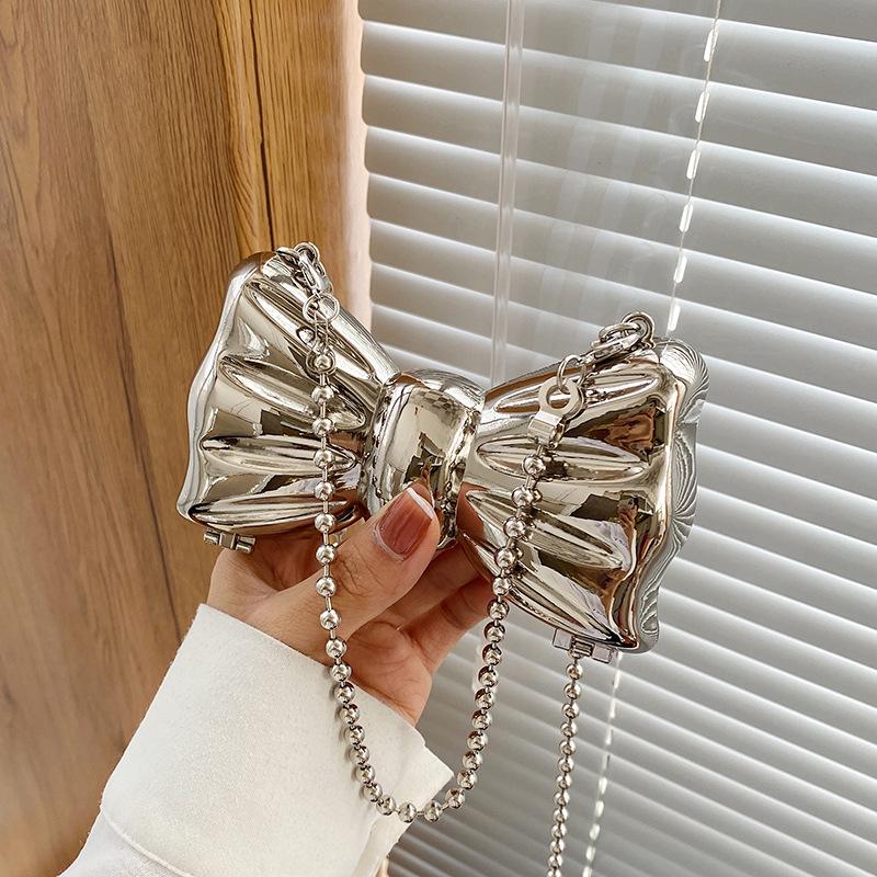 Women's Trendy Crossbody Chain Bag with Metal Bow - Lightweight and Stylish Shoulder Bag