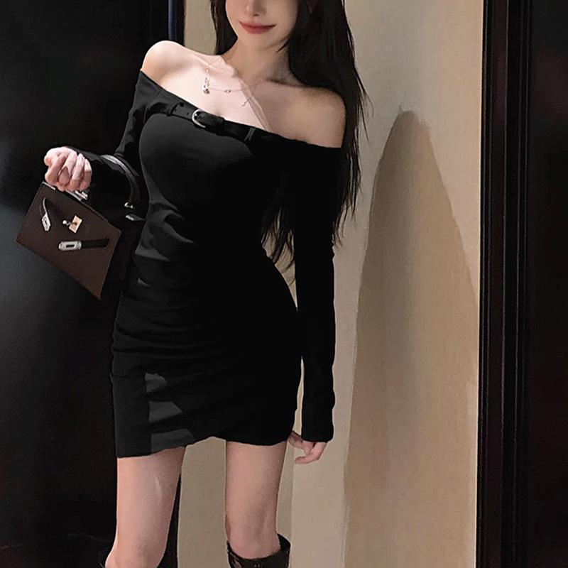 Černé štíhlé sexy šaty pro ženy na jaře a podzim, nová štíhlá sukně s dlouhým rukávem a jedním ramenem