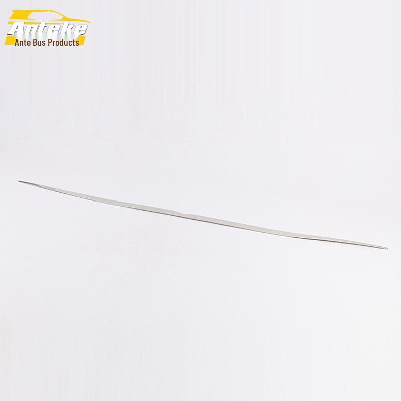 Pasuje do 20 modeli Sylphy: Panel wykończeniowy tylny i pasek zapobiegający zarysowaniom klapy bagażnika. Akcesorium zewnętrzne.