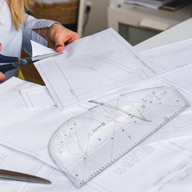 Riglă Acrilică Transparentă pentru Croitorie, Șablon de Cusut, Instrument cu 5 Decupaje Rotunde pentru Butoni și 3 Fante Ochet pentru Meșteșugărit